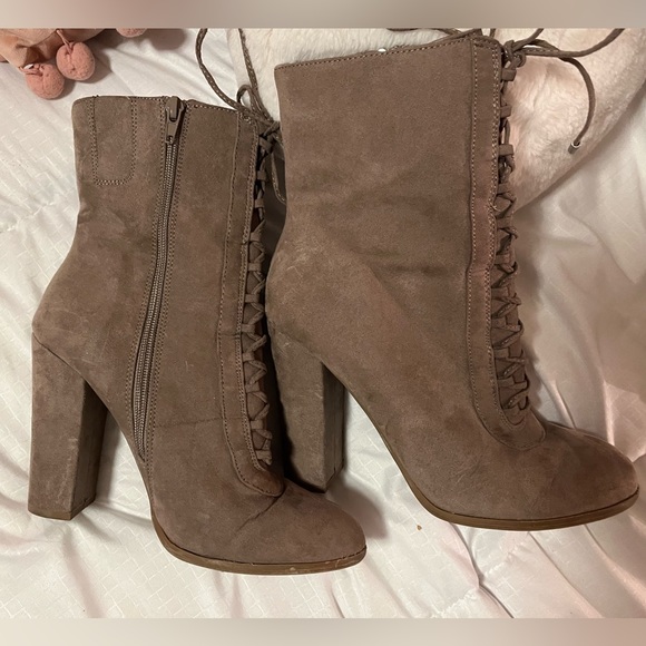 Light brown heel lace up booties! - Picture 1 of 5